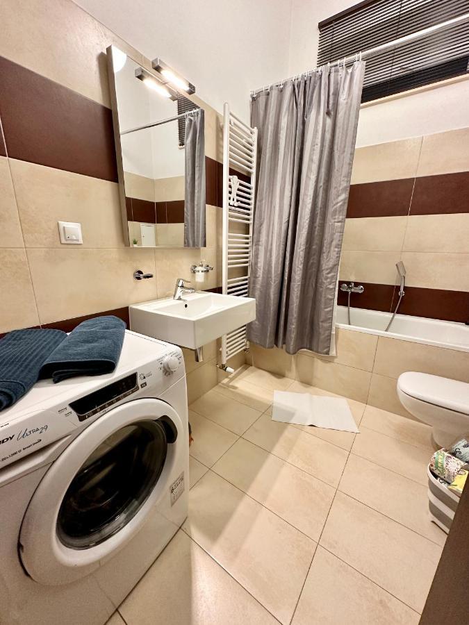 Home Away Main Square Apartment Poprad Exteriör bild