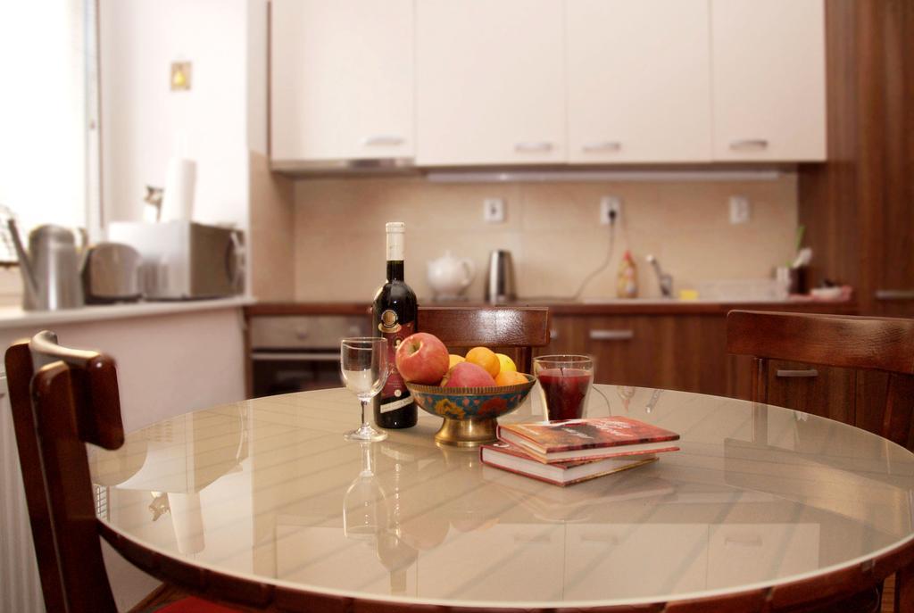 Home Away Main Square Apartment Poprad Exteriör bild