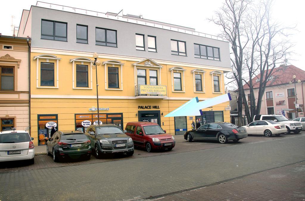 Home Away Main Square Apartment Poprad Exteriör bild